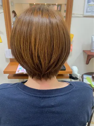 ショート カラー 黒崎 美乃里のヘアスタイル