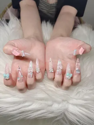 ネイル Lee Nailsのネイルデザイン