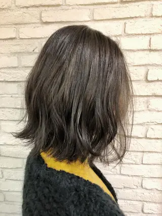 ミディアム カラー 大平 美沙のヘアスタイル