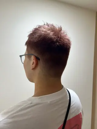 ショート カラー 家坂 佑のヘアスタイル