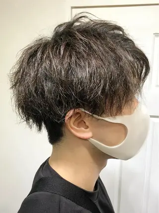 ショート パーマ メンズ 白髪ぼかし大人メンズ 根本零のヘアスタイル