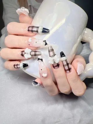 ネイル Lee Nails チップ長さだし専門店のネイルデザイン