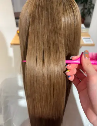 ロング Karin／ レイヤーブリーチ🥀のヘアスタイル