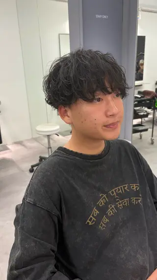 ミディアム パーマ メンズ 高橋 周のヘアスタイル