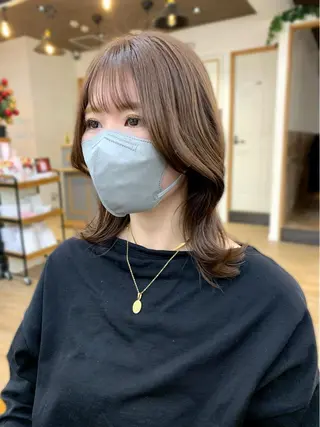 ミディアム カラー パーマ ヘアアレンジ メンズ キッズ ネイル マツエク・マツパ アイブロウ 似合せレイヤー/ 柔らか透明感カラーのヘアスタイル