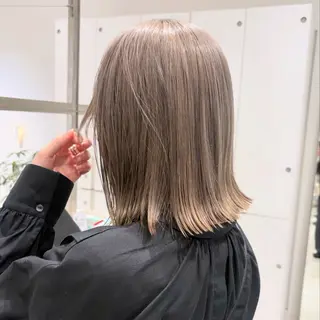 ミディアム カラー カジュアルを女っぽく 𝗮𝘆𝗮𝗰𝗼のヘアスタイル