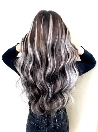 ロング KR2S マネージャーのヘアスタイル