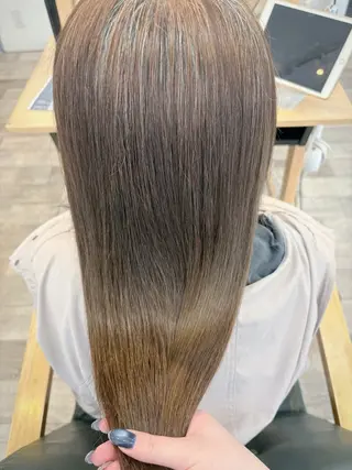 うる艶カラー/美髪 折戸光希のヘアスタイル