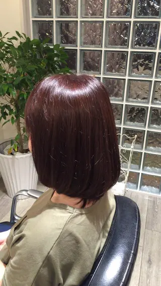 ショート カラー 川上 恵里香のヘアスタイル