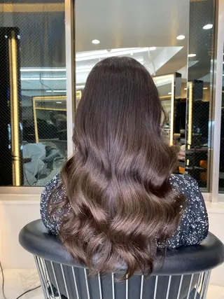 セミロング カラー 艶髪ハイトーン💎 Rukumoのヘアスタイル
