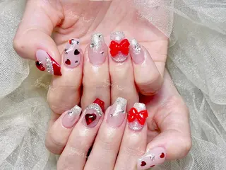 ネイル 🦋 Queenieのネイルデザイン