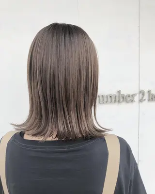 ミディアム 遠藤 和美のヘアスタイル