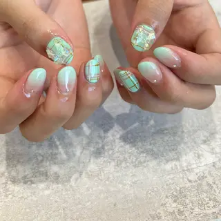 ショート オオタケ レイナのネイルデザイン