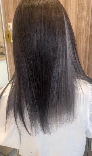 セミロング カラー ブリーチ🎨デザイン カラー/れいじ🩶のヘアスタイル
