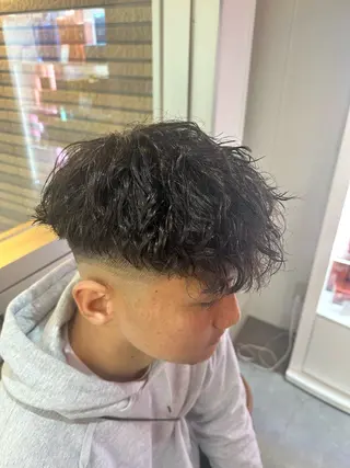 ショート パーマ メンズ メンズ特化🔥 渡邉愛斗のヘアスタイル