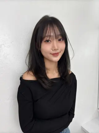 ミディアム 韓国ツヤ髪🩶 tsugumiのヘアスタイル