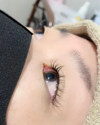 マツエク・マツパ 中村 眞歩のヘアスタイル