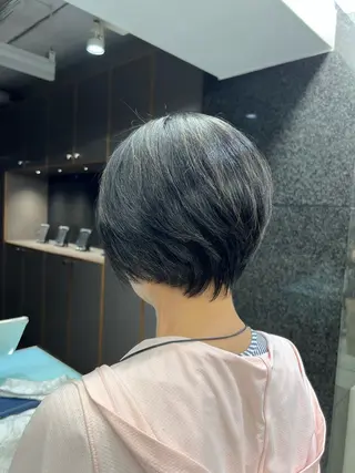 ショート 稲毛田 楓のヘアスタイル