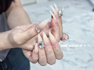 ネイル ✨Nailsalon Vi+✨のネイルデザイン