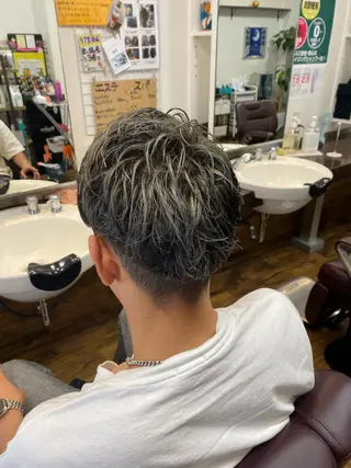 ショート カラー メンズ 髪質改善特化美容師 酸性ストレート近藤俊のヘアスタイル