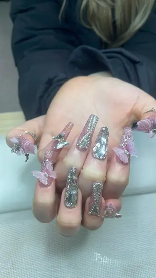 ネイル 💫🌸💕リサ nail ⭐️✨のネイルデザイン