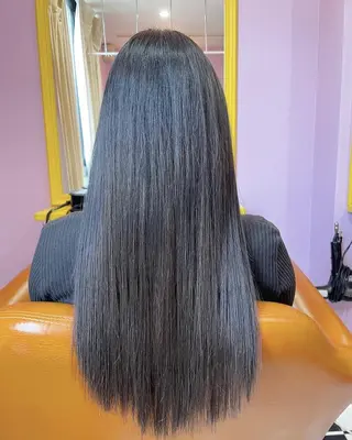 ロング 大阪レミーエクステ チビ編み込みのヘアスタイル