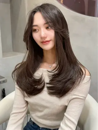 ロング 大宮‎縮毛矯正🩵 レイヤー　佐藤和のヘアスタイル
