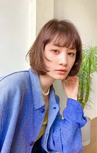 ミディアム 白土 さくらのヘアスタイル