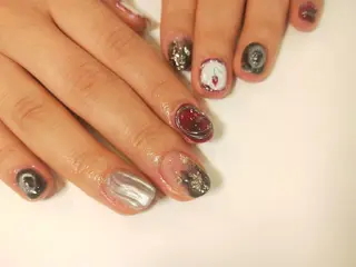 ネイル はばすみれ🎀ﾈｲﾙ 光ﾌｪｲｼｬﾙ ﾍｱのネイルデザイン