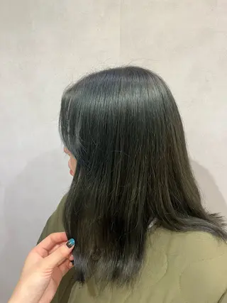 カラー ミジュ/ ハイトーンのヘアスタイル