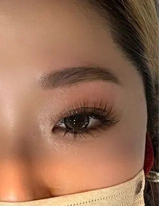 アイブロウ 喜友名 ウララのヘアスタイル