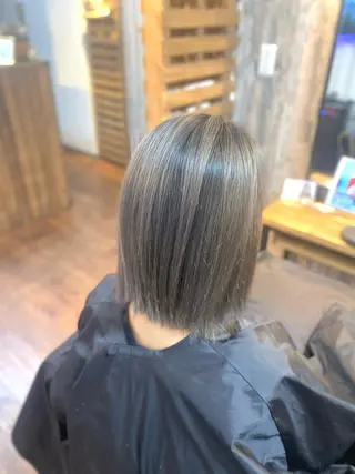 ショート カラー Luzir⭐︎ GEN⭐︎のヘアスタイル
