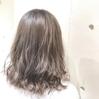 セミロング カラー NATSUMI AR.MARAのヘアスタイル