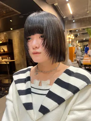 ミディアム 圧倒的デザイン力 店長🎨RENAのヘアスタイル