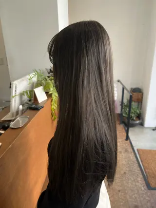 カラー linna / 高槻 /透明感カラーのヘアスタイル