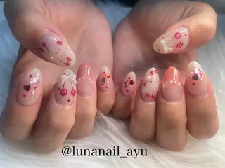 ネイル LUNA NAIL ayuのネイルデザイン