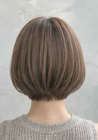 ショート カラー 大竹 椿咲のヘアスタイル