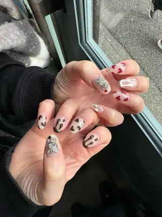 ネイル LAVISH 大和店 emi･:*+のネイルデザイン