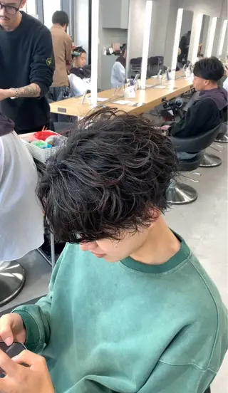 ショート カラー パーマ ヘアアレンジ メンズ キッズ 波巻き/シャドウ/ 特化 福田朝輝のヘアスタイル