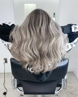 ロング ルナ/名古屋栄 /バレイヤージュのヘアスタイル
