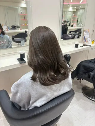 セミロング カラー 💟RINNA 艶カラー💟のヘアスタイル
