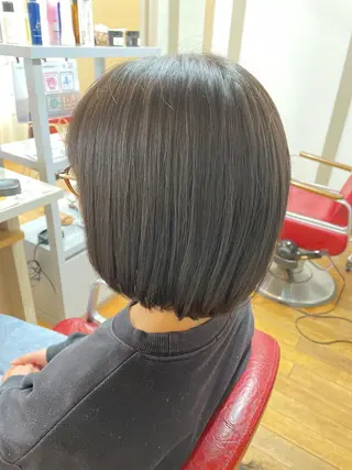 ミディアム 岩井 佑城のヘアスタイル