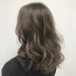 セミロング カラー 【透明感、艶髪】西村 有司のヘアスタイル