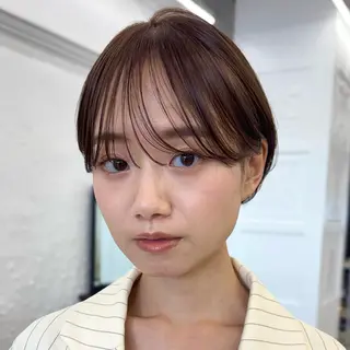ショート カラー 顔まわり🥨レイヤー /透明感/水口舞奈のヘアスタイル