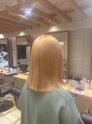 ミディアム カラー EIGHT新宿 新井彩斗のヘアスタイル
