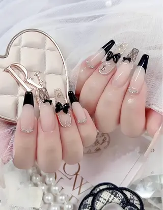 ロング E🌷nail 長さだし専門店のネイルデザイン