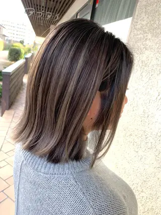 ミディアム 艶髪・酸性ストレート フリツのヘアスタイル