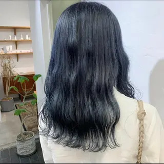 ロング カラー wakana/ 柔らかベージュカラーのヘアスタイル