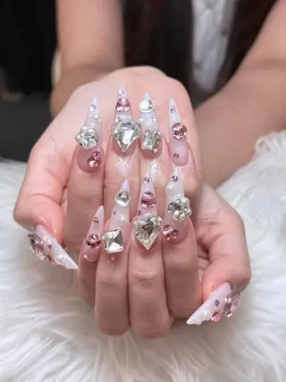 ネイル NIE MoMoのネイルデザイン