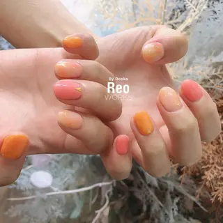 ミディアム ネイル Blowe ニュアンスのネイルデザイン
